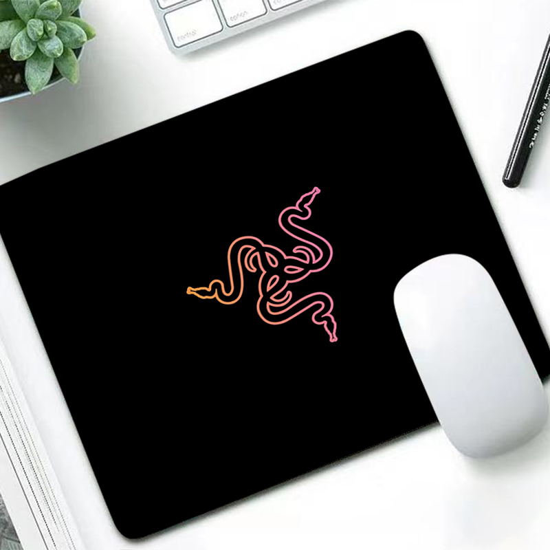 Razer Luxury Mouse Pad Anime G - Gaming Console Portable Pc avaliação e preço